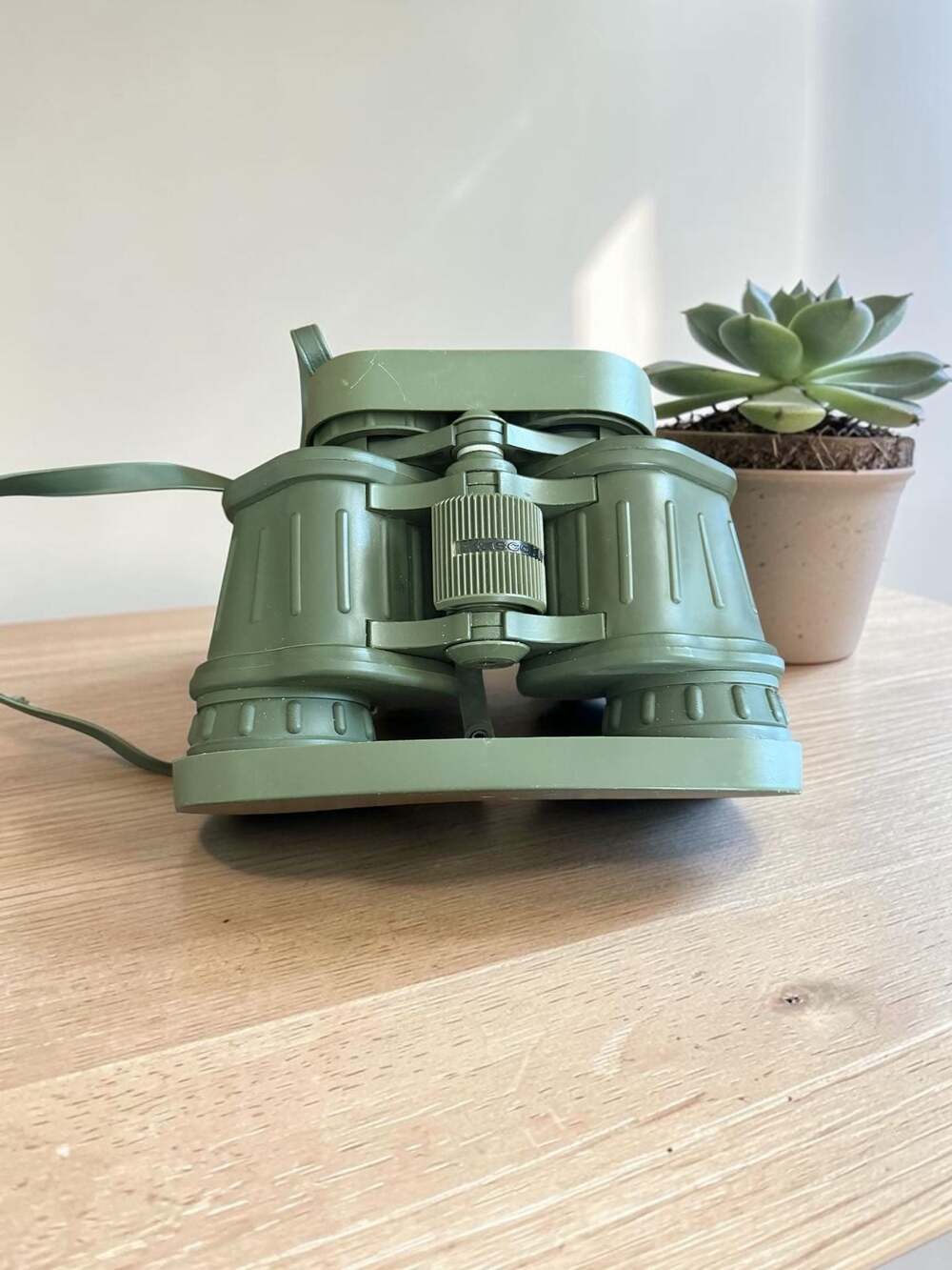 Tasco 323 RZ 8x40 Wide Angle Rubber Armored Binoculars Olive Green